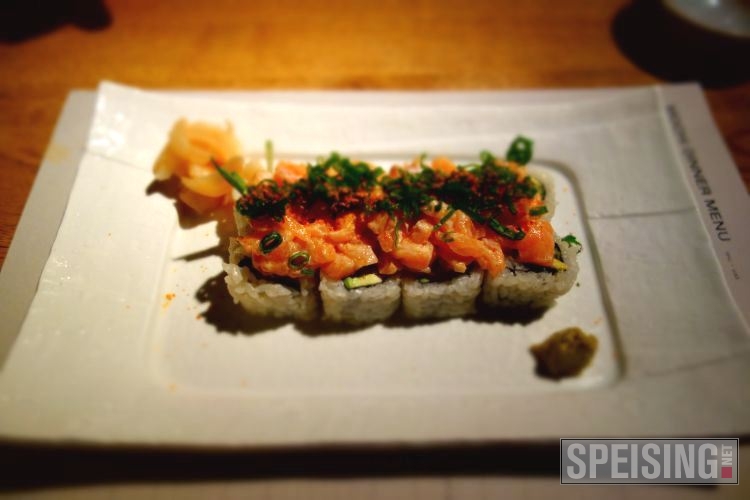 Mochi Spicy Salmon Roll